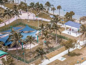1750 N Bayshore Dr 2402, Miami FL 33132