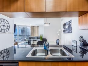 1750 N Bayshore Dr 2402, Miami FL 33132