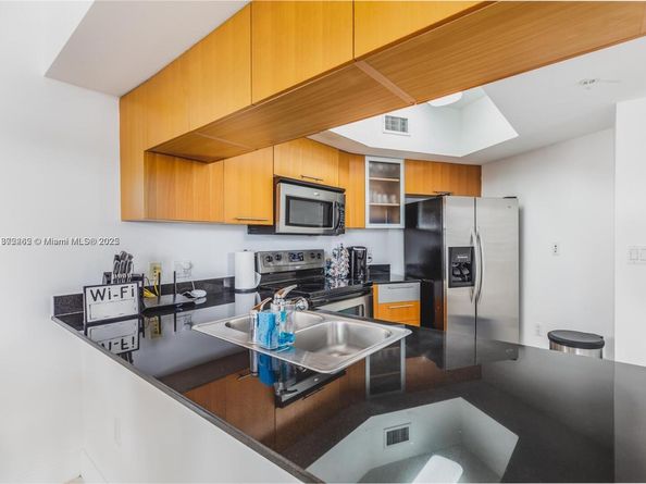 1750 N Bayshore Dr 2402, Miami FL 33132