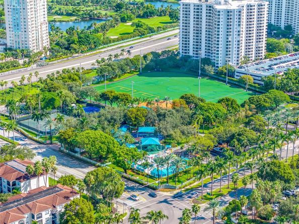 2950 NE 188th St 302, Aventura FL 33180