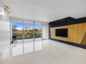 2950 NE 188th St 302, Aventura FL 33180