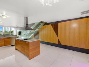 2950 NE 188th St 302, Aventura FL 33180