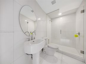 2950 NE 188th St 302, Aventura FL 33180