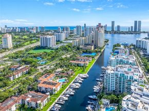 2950 NE 188th St 302, Aventura FL 33180