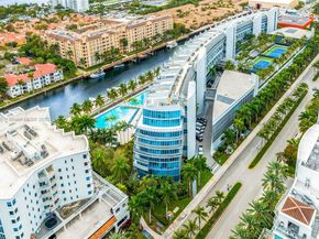 2950 NE 188th St 302, Aventura FL 33180