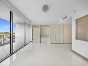 2950 NE 188th St 302, Aventura FL 33180
