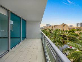 2950 NE 188th St 302, Aventura FL 33180