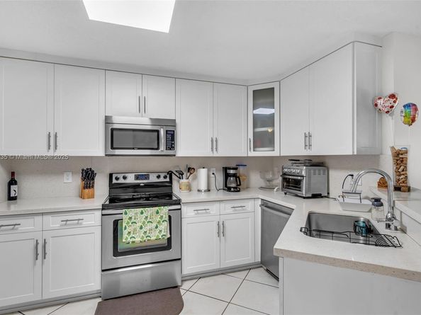 18536 NW 56th Pl, Miami Gardens FL 33055