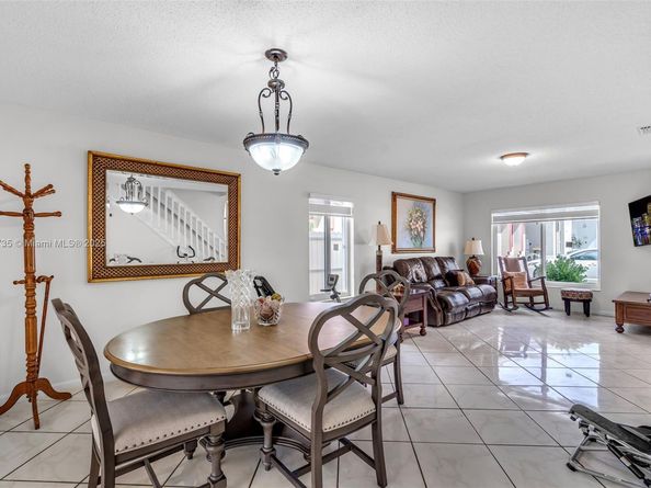 18536 NW 56th Pl, Miami Gardens FL 33055