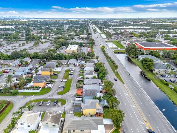 18536 NW 56th Pl, Miami Gardens FL 33055