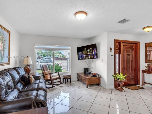 18536 NW 56th Pl, Miami Gardens FL 33055