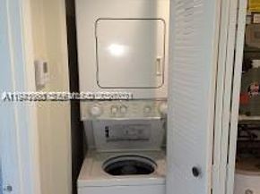 761 N Pine Island Rd 203, Plantation FL 33324