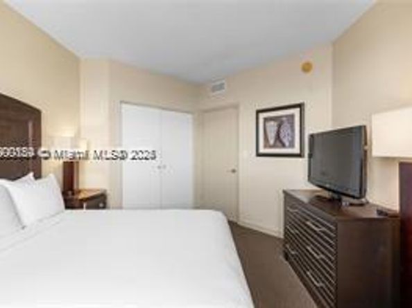 17375 Collins Ave 2508, Sunny Isles Beach FL 33160