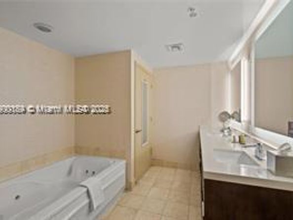 17375 Collins Ave 2508, Sunny Isles Beach FL 33160