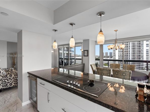 3500 Mystic Pointe Dr 1403, Aventura FL 33180