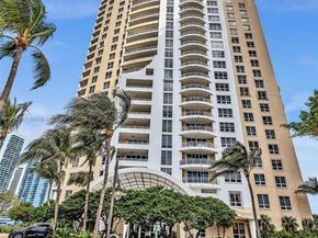 848 Brickell Key Dr 2702, Miami FL 33131