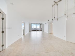 848 Brickell Key Dr 2702, Miami FL 33131