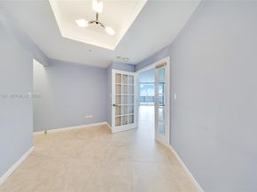 848 Brickell Key Dr 2702, Miami FL 33131