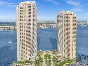 848 Brickell Key Dr 2702, Miami FL 33131