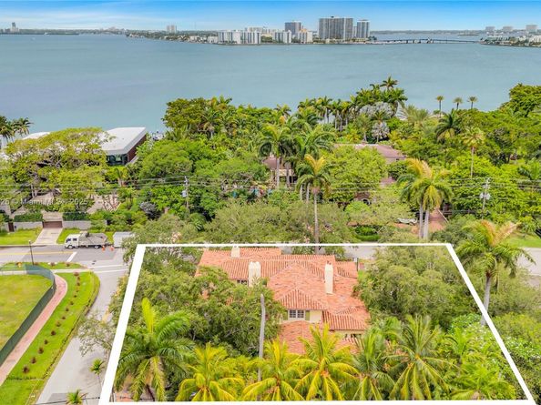 5905 N Bay Rd, Miami Beach FL 33140