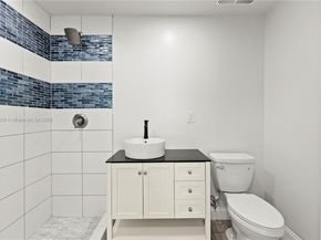 305 NW 58th St, Miami FL 33127