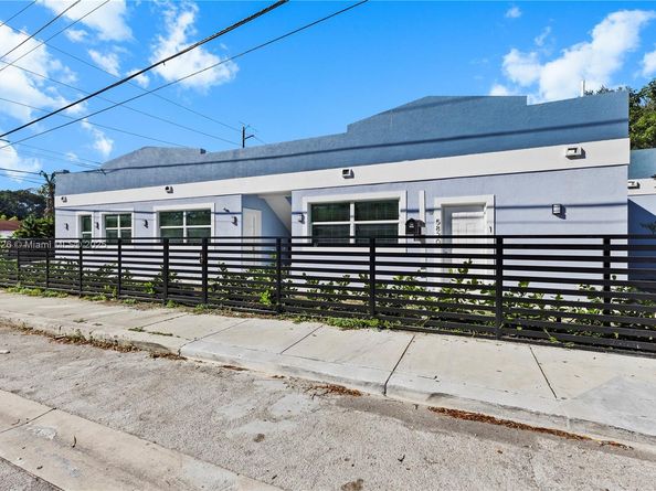 305 NW 58th St, Miami FL 33127