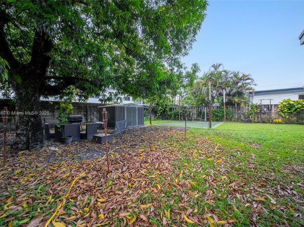 3340 SW 7th St, Miami FL 33135