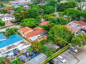 3340 SW 7th St, Miami FL 33135