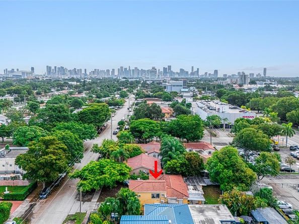 3340 SW 7th St, Miami FL 33135