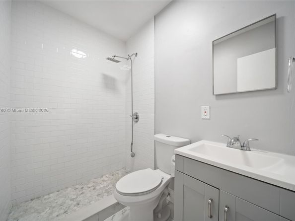 3340 SW 7th St, Miami FL 33135
