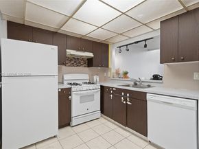 17911 NW 68th Ave P207, Hialeah FL 33015