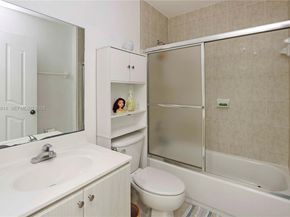 10921 NW 88th Ter 1303, Doral FL 33178