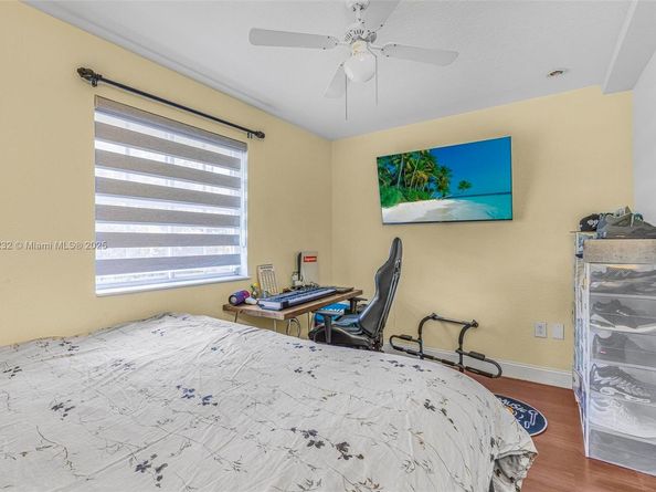 2196 NE 167th St 1114, North Miami Beach FL 33162