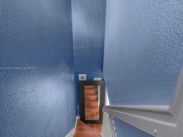 2196 NE 167th St 1114, North Miami Beach FL 33162