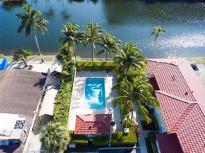 2196 NE 167th St 1114, North Miami Beach FL 33162