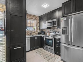2196 NE 167th St 1114, North Miami Beach FL 33162