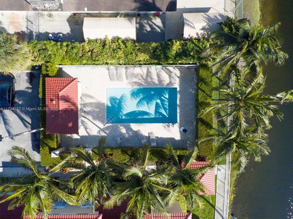 2196 NE 167th St 1114, North Miami Beach FL 33162