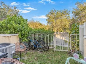 2196 NE 167th St 1114, North Miami Beach FL 33162