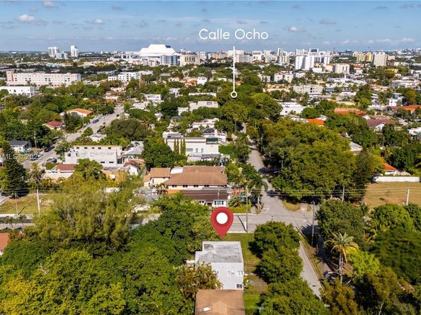 1210 SW 13th Ave, Miami FL 33135