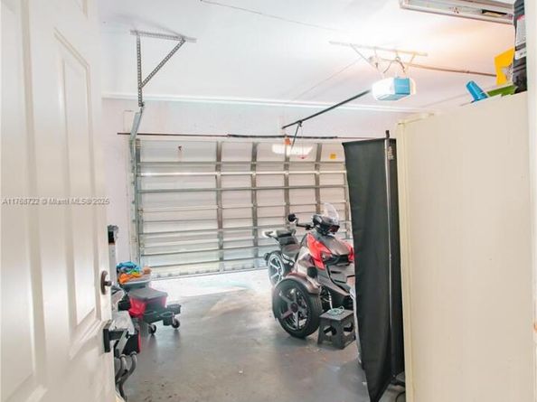 1861 SE 19th AVE, Homestead FL 33035