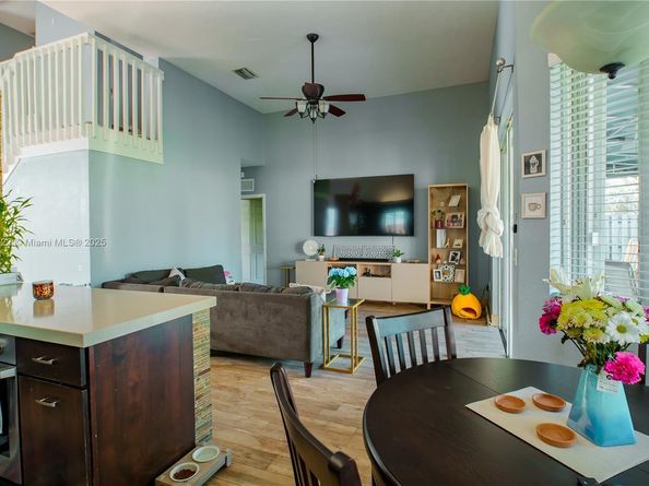 1861 SE 19th AVE, Homestead FL 33035