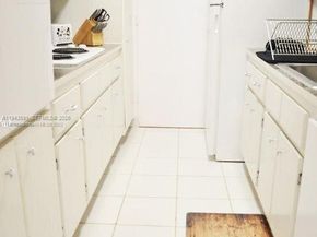 100 Lincoln Rd 522, Miami Beach FL 33139