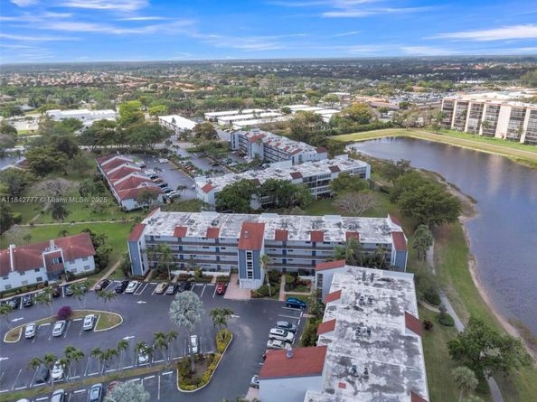 14773 Cumberland Dr 208, Delray Beach FL 33446