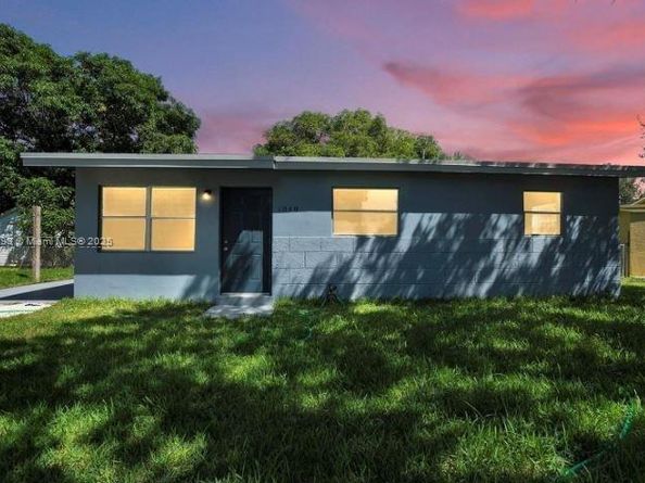 1040 NW 23rd Ter, Fort Lauderdale FL 33311
