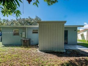 1040 NW 23rd Ter, Fort Lauderdale FL 33311