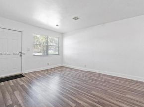 1040 NW 23rd Ter, Fort Lauderdale FL 33311