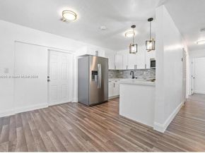 1040 NW 23rd Ter, Fort Lauderdale FL 33311