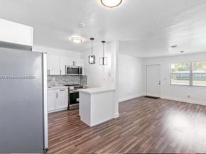 1040 NW 23rd Ter, Fort Lauderdale FL 33311