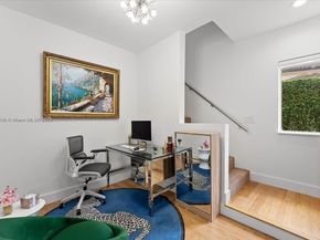 22818 El Dorado Dr, Boca Raton FL 33433