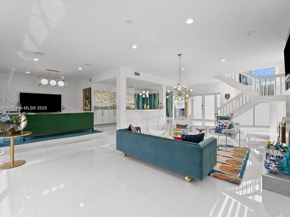22818 El Dorado Dr, Boca Raton FL 33433